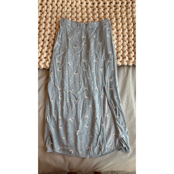 Hollister Midi Skirt with Side Slit - Picture 3 of 3